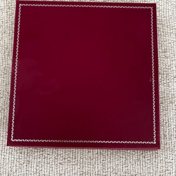 18” White Pearl Necklace - Picture 5 of 11